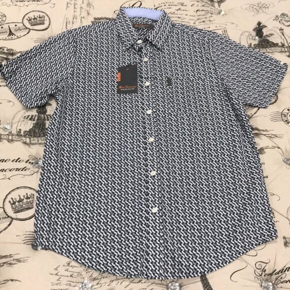 Ben Sherman Fan Print ShortSleeve Modern Fit Shirt - Picture 3 of 9